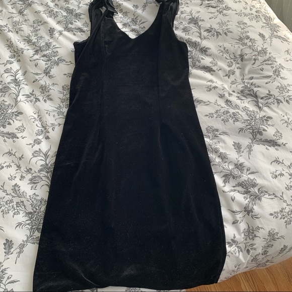 Velvet black dress - Picture 5 of 5